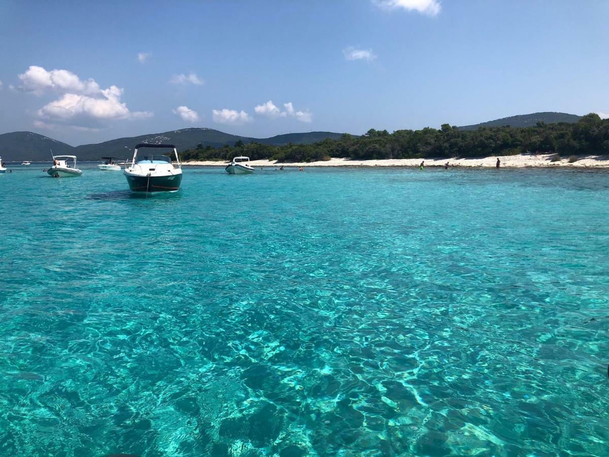 Season4All Apartments Mali Lošinj Buitenkant foto
